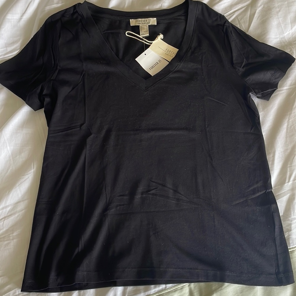 Forever 21 BLACK Cotton v- neck size m
